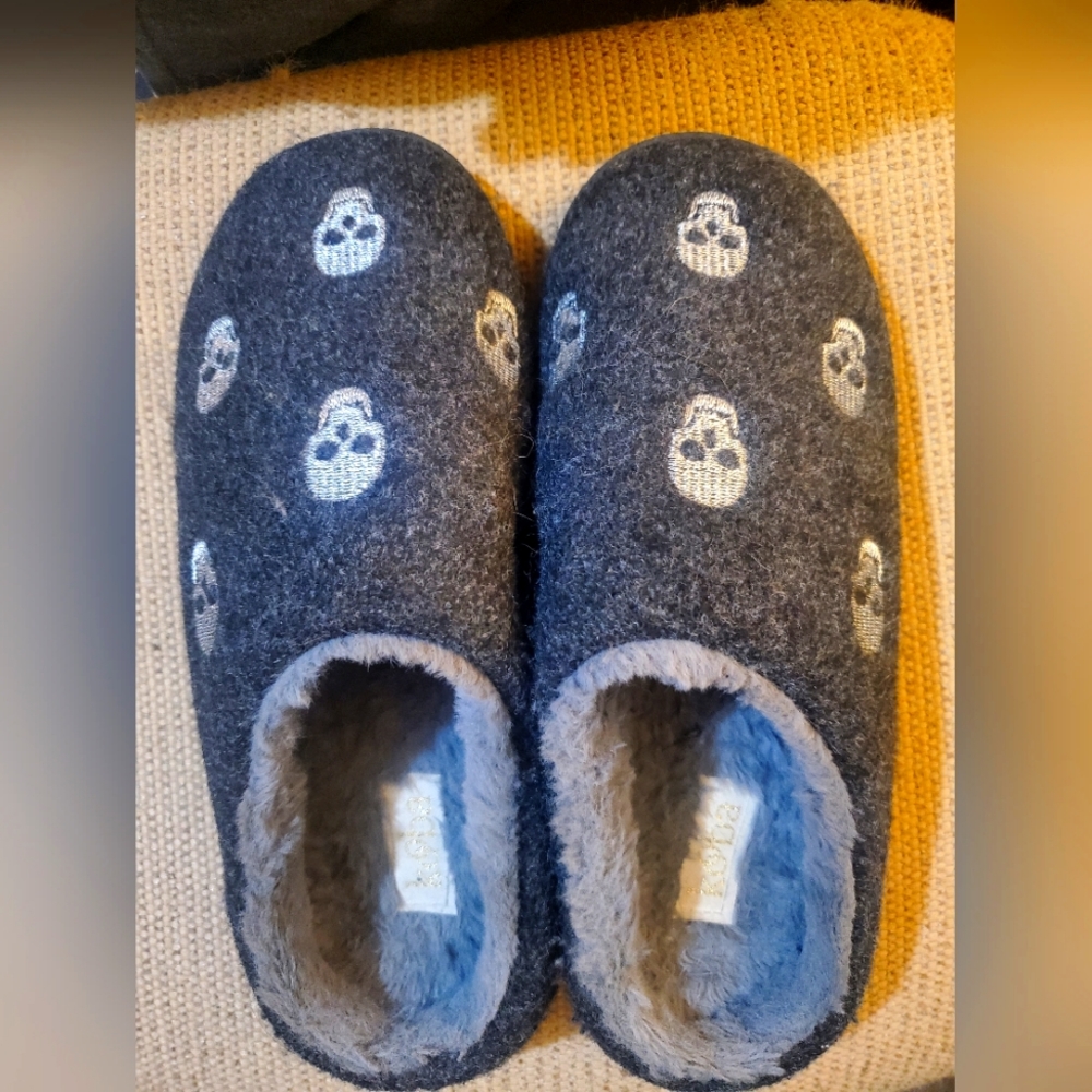 Skull Slippers